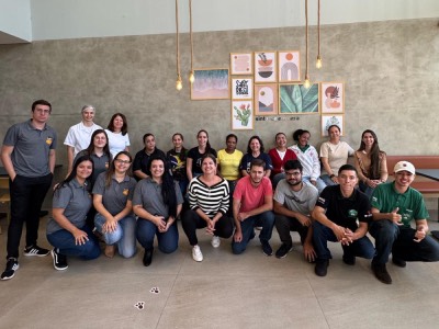 Empresa de alimentos recebe a visita de alunos de Agronegócio