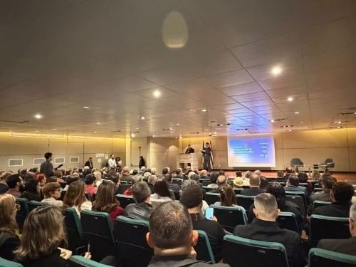 CPS e Fapesp lançam programa de iniciação científica para as Fatecs